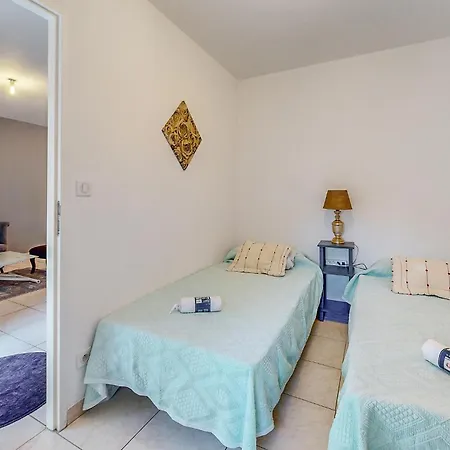 Сasa de vacaciones 2 Bedroom Gorgeous In Mercuès