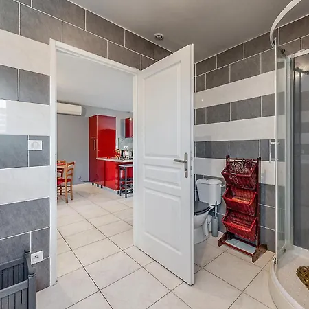 Сasa de vacaciones 2 Bedroom Gorgeous In *