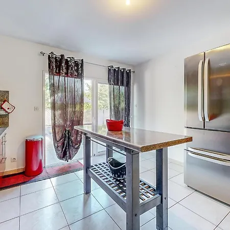 2 Bedroom Gorgeous In