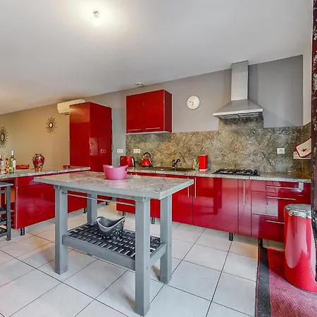 2 Bedroom Gorgeous In