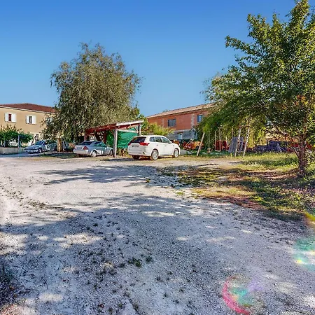 2 Bedroom Gorgeous In *